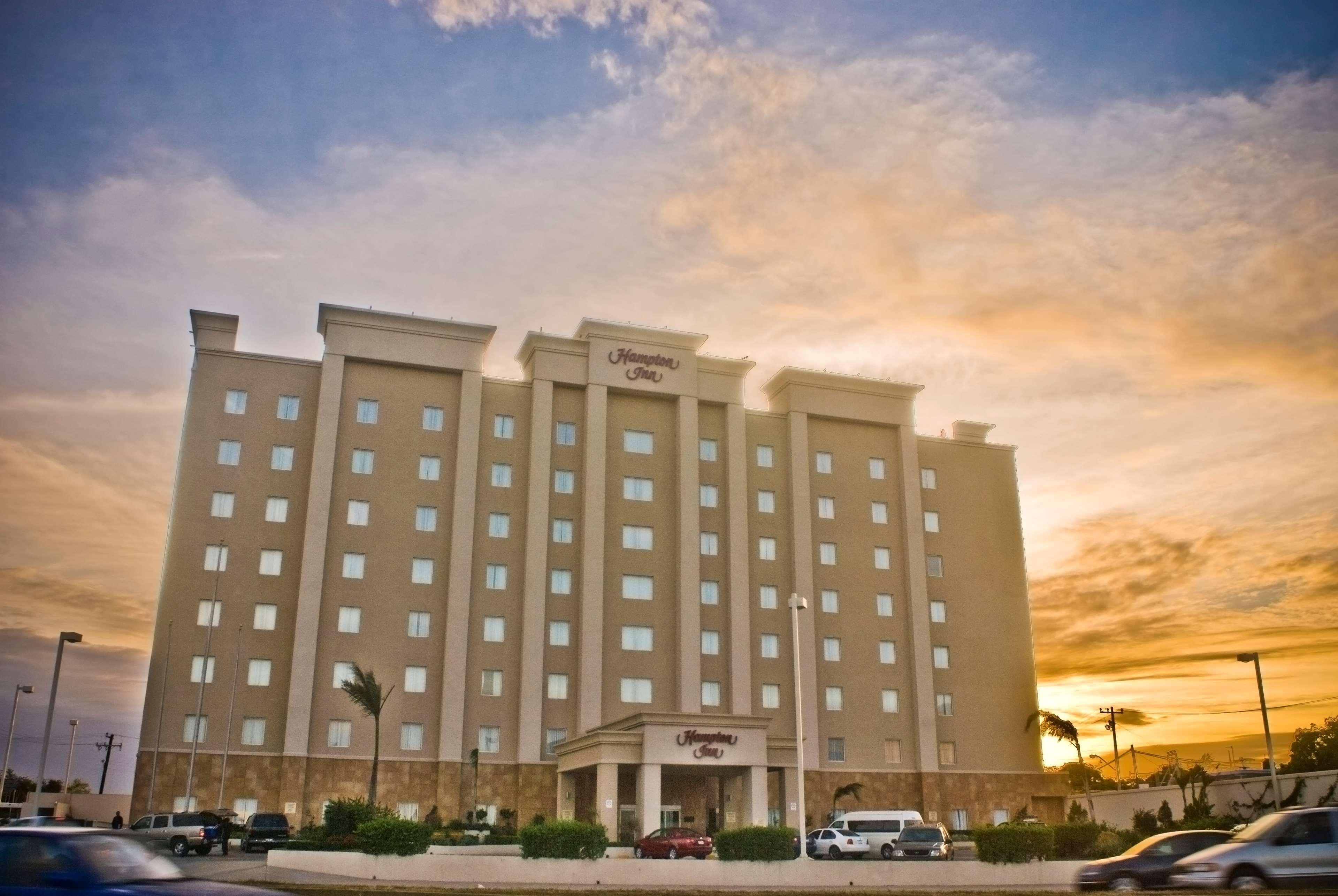 Hampton Inn Tampico Airport Exterior photo